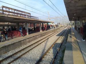 I treni della Vesuviana diretti per Sorrento e Poggiomarino sembrano essere spariti. Qualcuno ne ha notizie? Treni spariti e disagi infiniti