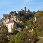 Cultura, misticismo, gastronomia, paesaggi naturali mozzafiato: ecco il borgo di Rocamadour situato nella Valle della Dorgogna (Francia)