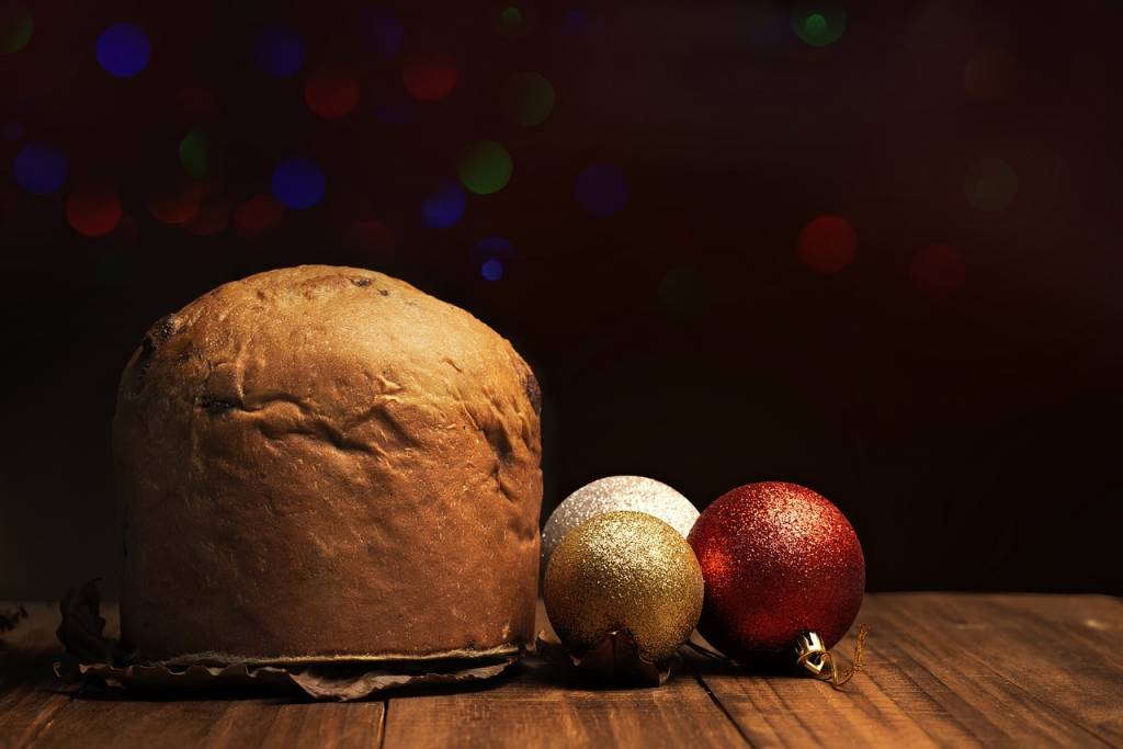 Il Panettone: dalla fredda Milano, il dolce che riscalda il cuore degli italiani il giorno di Natale. Ecco come fare il panettone in casa!