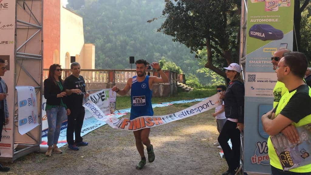 Alla "Corsa del Re" vince uno straordinario Mario Maresca, atleta della Montemiletto Team Runners che taglia il traguardo in soli 32,28.