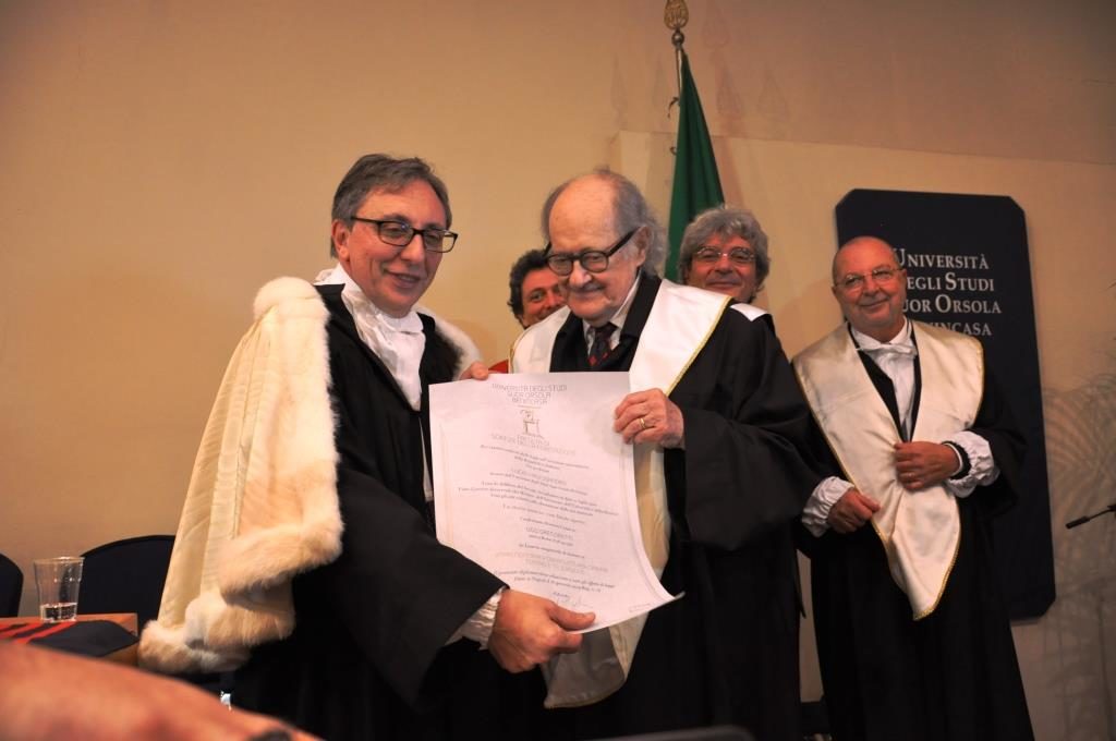La proclamazione della laurea honoris causa a Ugo Gregoretti con Lucio dAlessandro Marino Niola Mario Martone e Enrico Corbi