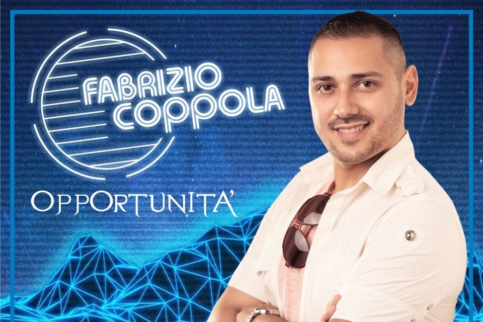 Fabrizio Coppola Il primo singolo è un inno al Carpe Diem, si ispira al poeta latino Orazio che inneggia all’afferrare il momento propizio