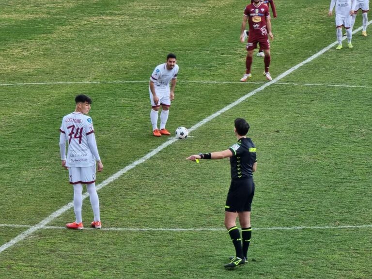 Acireale-Trapani 2-0: Russo e Garetto fanno volare gli acesi. Sprofondo Trapani.