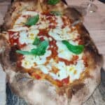 Pizzeria I Vesuviani percorso degustativo orizzontale margherita e salsiccia e friarielli 3