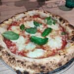 Pizzeria I Vesuviani percorso degustativo orizzontale margherita e salsiccia e friarielli 5