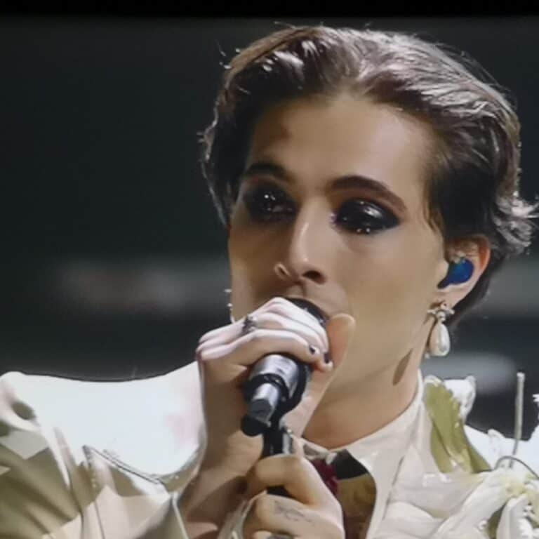 Sanremo 2022, le lacrime di Damiano dei Maneskin (video)