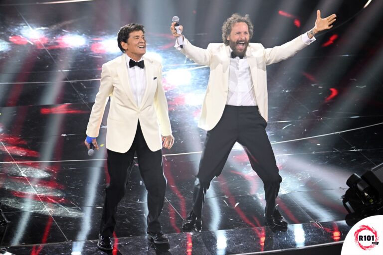 Sanremo, Gianni Morandi vince la serata delle cover