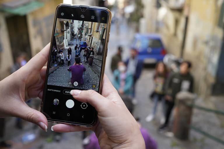 Caffè Borbone sostiene il laboratorio fotografico Ri-Scatto