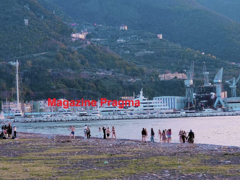 Studenti e quel tuffo sull’arenile Stabiese