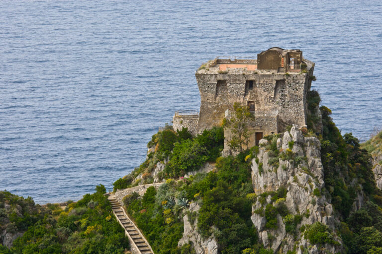 Punta San Lazzaro ad Agerola, uno spettacolo da quassù