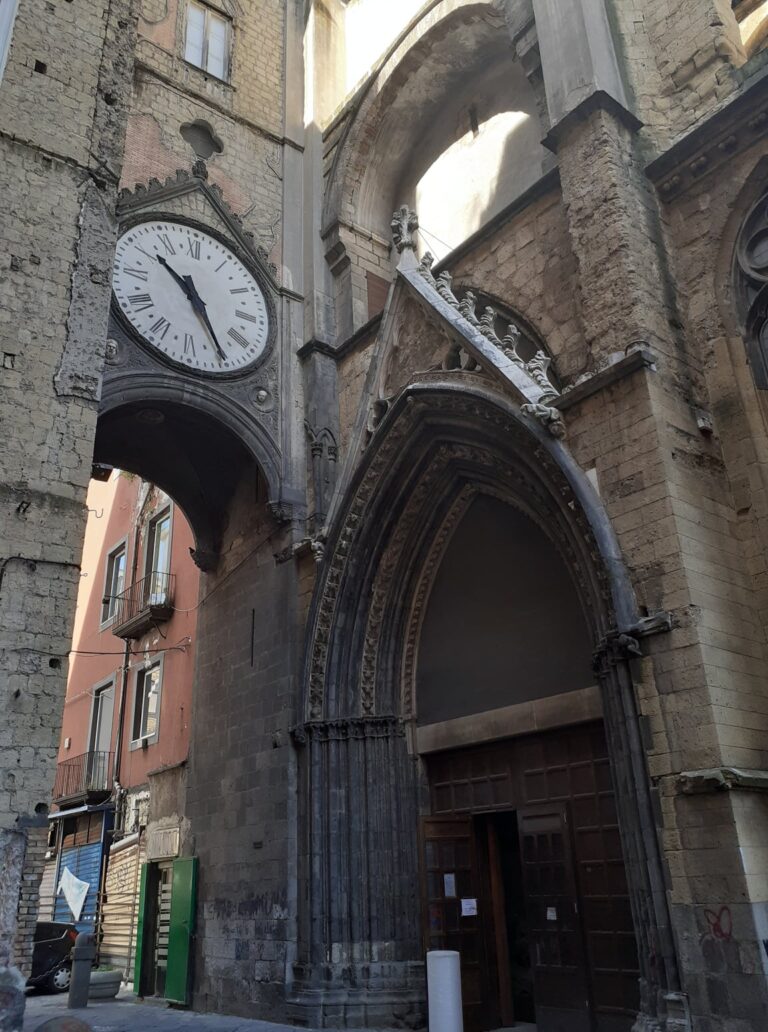 Sant’Eligio, un pezzo di Francia a Napoli