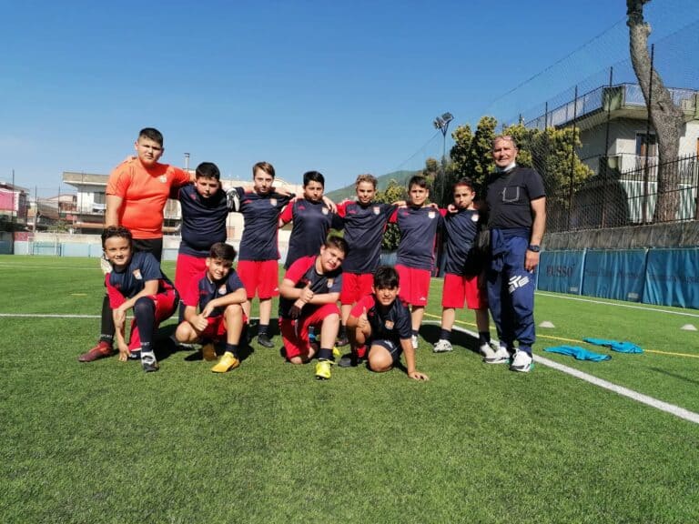 Il calcio che piace sempre, si è giocata San Paolo 1970 – Real Poggiomarino