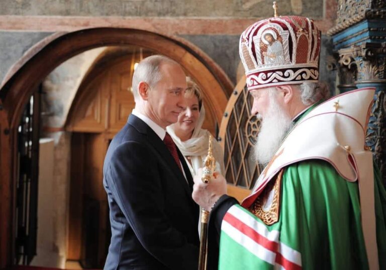 Il Papa vuole incontrare Putin e Kirill si offende