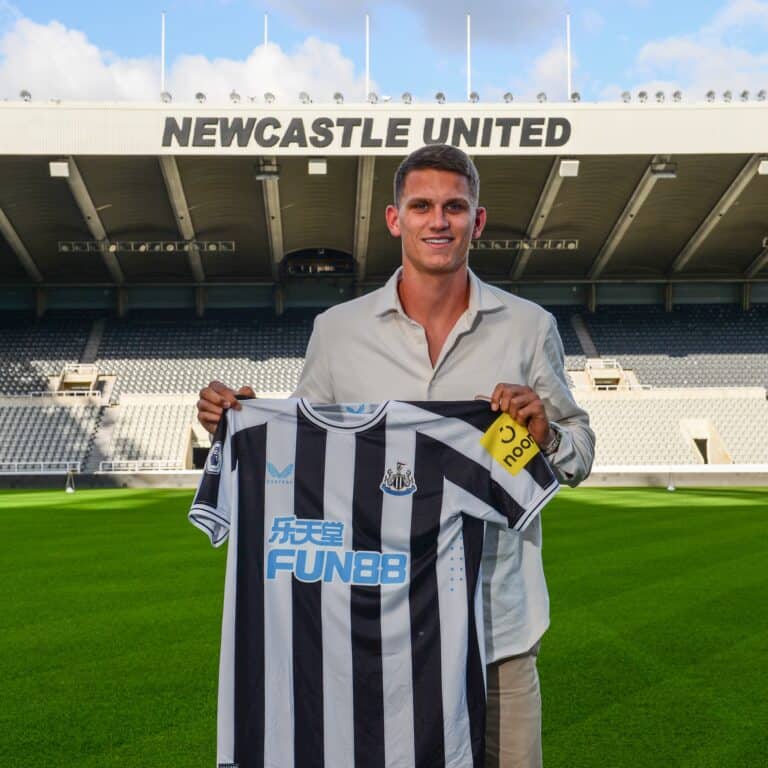 E’il Newcastle a sposare Botman!