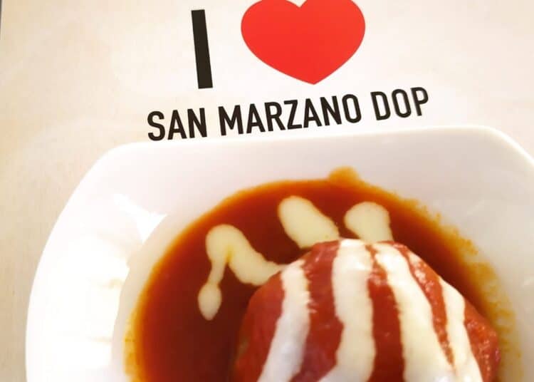 Diversi giornalisti statunitensi hanno preso parte ad un tour in Campania per degustare prodotti realizzati col pomodoro San Marzano dop.