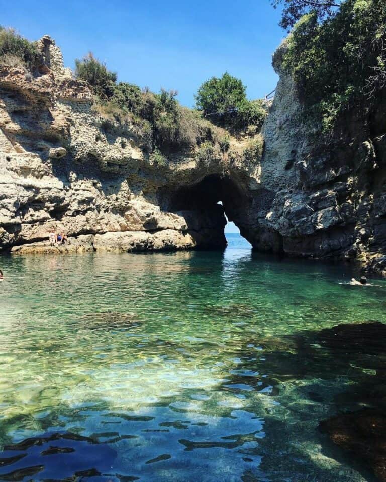 Bagni Regina Giovanna, storia, leggende e panorami mozzafiato