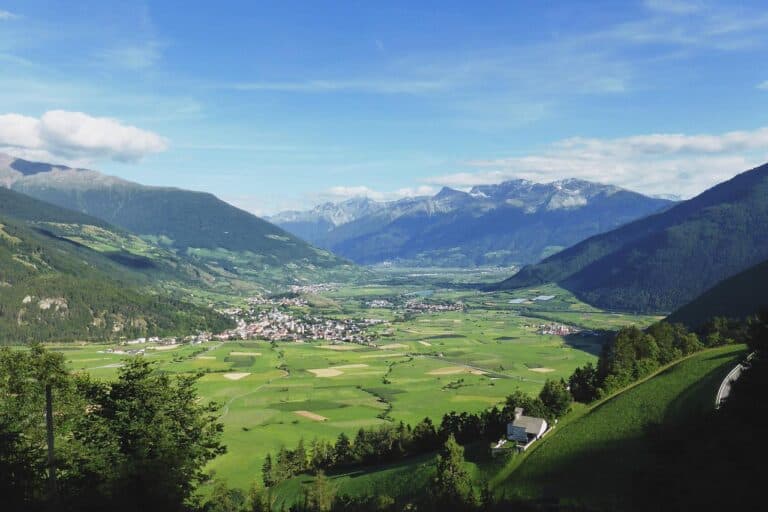 Escursione nella Val Venosta in Alto Adige, alla ricerca della Malga di Planol, un'escursione che gli italiani amano definire "l'escursione di Heidi"