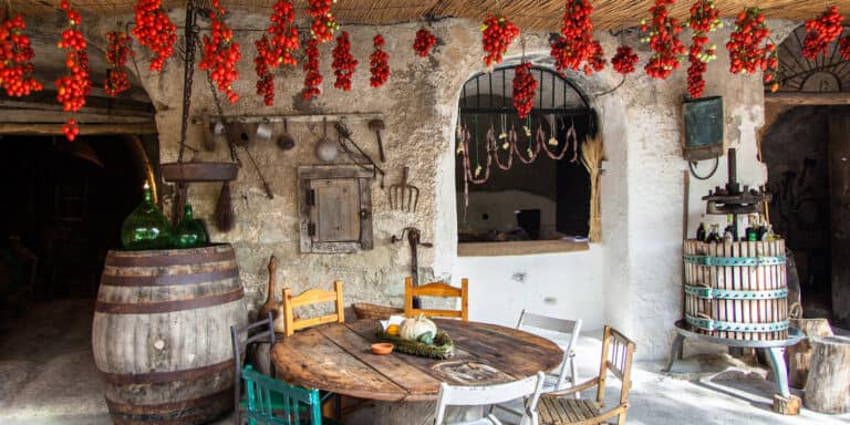 “Andar per cantine”, una rassegna tutta da gustare (e non solo)