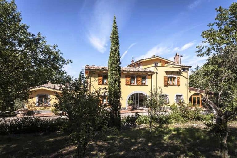 Casa Lerario: primo appuntamento di “Tavola Felix” con i pomodorini del piennolo del Vesuvio