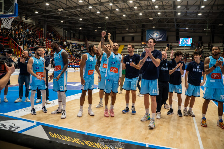 La Gevi Napoli Basket mostra muscoli e voglia di vincere, batte  Treviso  per 84-82