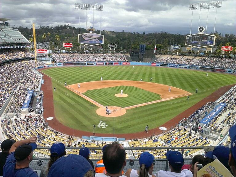 Elton John le emozioni del Dodger Stadium