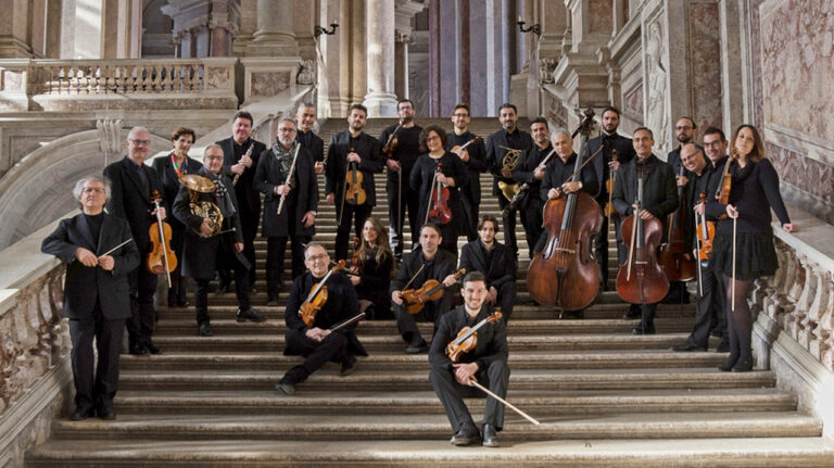 L’Orchestra da Camera di Caserta con Ettore Pagano ad Aversa e alla Reggia