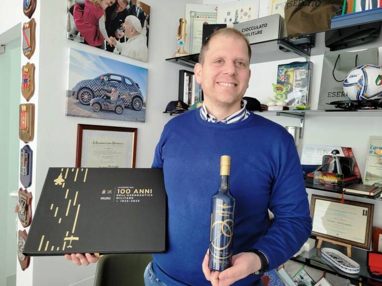 Elixir Falernum limited edition dell’Antica Distilleria Petrone in onore dei 100 anni dell’Aeronautica Militare