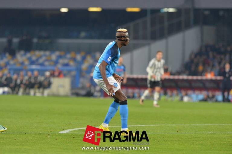 Caso Osimhen, il Napoli si difende