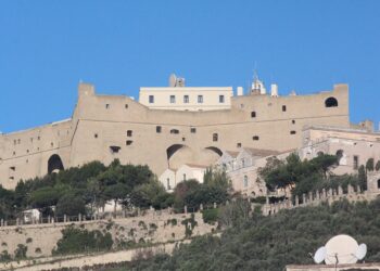 Il castello che domina Napoli dall’alto, conoscilo in questo articolo