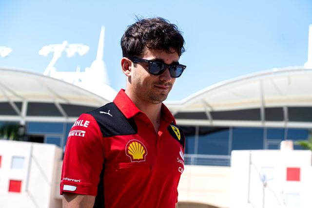 Formula 1, scoperto l’indirizzo di Charles Leclerc. Tifosi appostati fuori la sua abitazione per foto o autografi