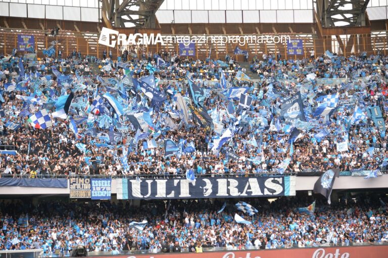 Foto Napoli-Salernitana, festa sugli spalti, lo scudetto arriverà in settimana