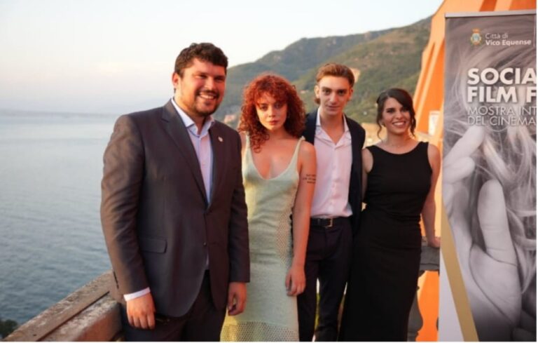 Vico Equense, il cast di “Mare Fuori” al Social World Film Festival