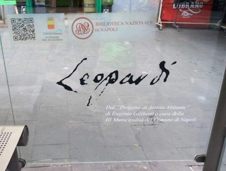 Napoli, inaugurata pensilina bus dedicata a Giacomo Leopardi