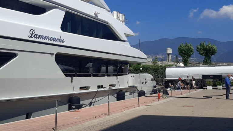 Nautica e Sostenibilità, a Marina di Stabia il primo rifornimento in Italia green