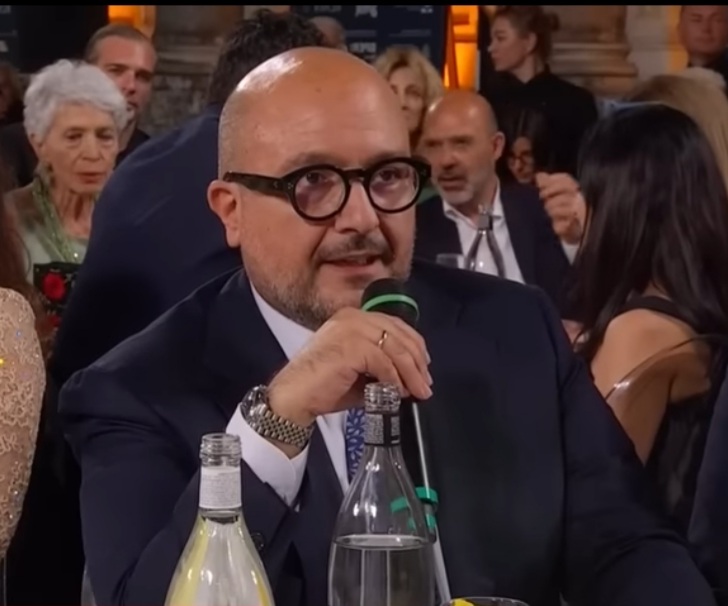 Sangiuliano: “Proverò a leggerli”, la gaffe del ministro é gia meme (video)