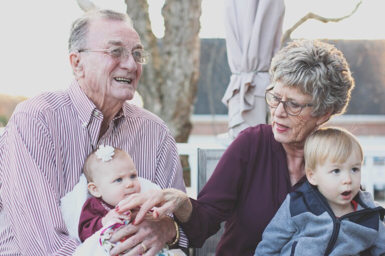 Festa dei Nonni: il 2 ottobre si celebra l’importanza dei nonni nella vita familiare e sociale