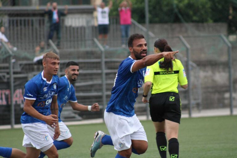 Il Santa Maria La Carità di scena allo stadio S.Martino di Maiori