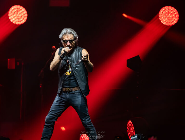 Luciano Ligabue, Indoor Tour 2023 “Dedicato a noi”  unica tappa in Campania al Palasele di Eboli