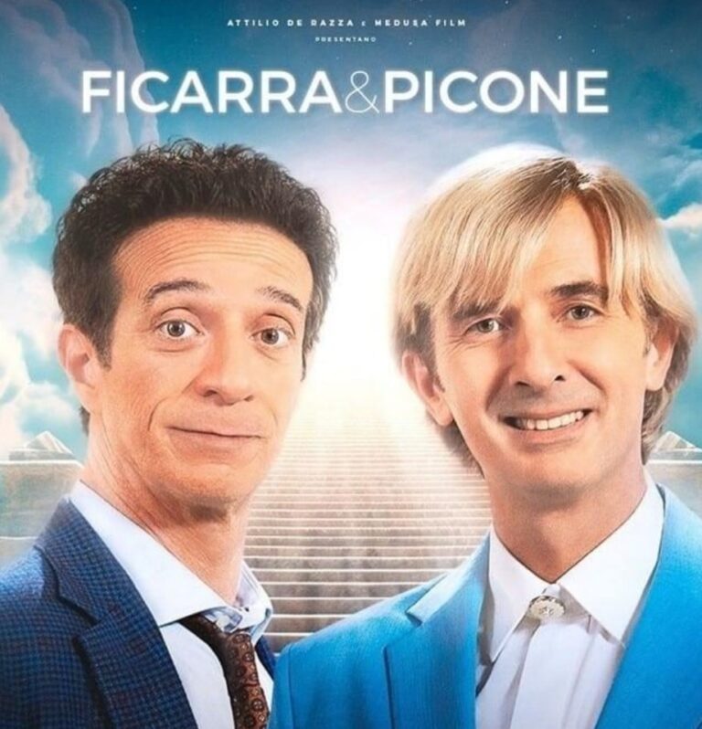 Ficarra e Picone inviano un nuovo Messia sulla terra: Santocielo, trama e recensione