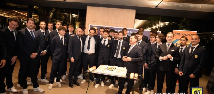 Juve Stabia Gran Galà di Natale festa gialloblu