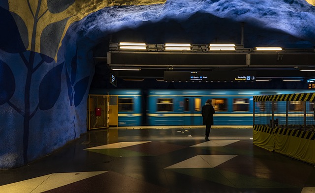 Metro Napoli, recuperato ferito grave e trasportato in ospedale, non ce l’ha fatta