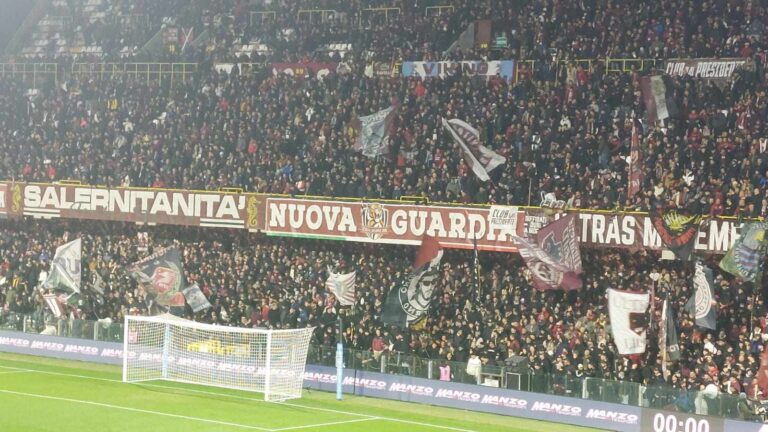 Salernitana tifosi Stadio Arechi