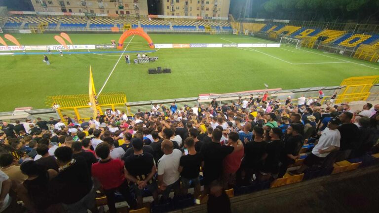 Juve Stabia le vespe di scena allo Zaccheria