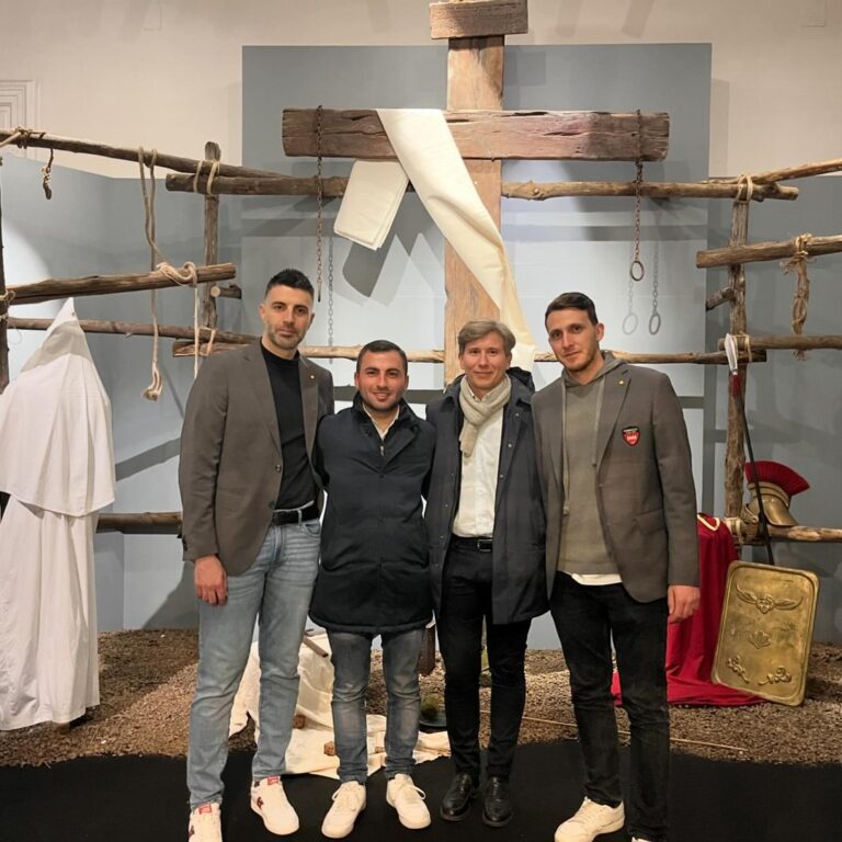 Sorrento calcio visita alla mostra del venerdì Santo