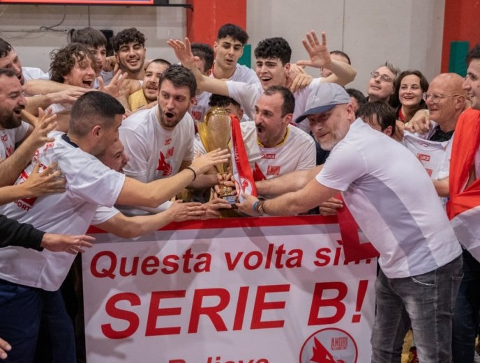 Angri Pallacanestro a supporto del Presidente Antonio Caliendo