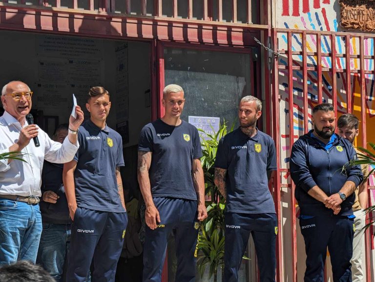 Juve Stabia le vespe hanno incontrato gli alunni della “Bonito-Cosenza”