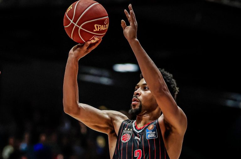 Generazione Vincente Napoli Basket arriva Zach Copeland