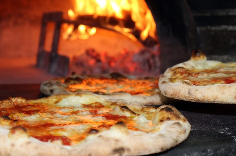 Napoli, confiscata la pizzeria “Dal Presidente”