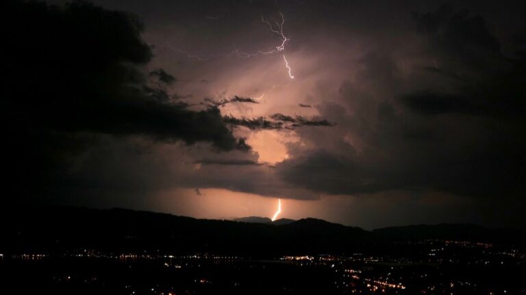 Campania, allerta meteo per temporali, i dettagli