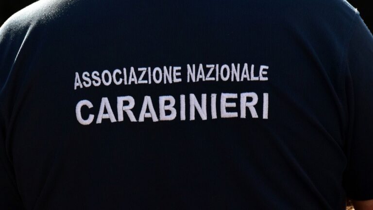 Napoli, arrestato 47enne per maltrattamenti in famiglia e minacce